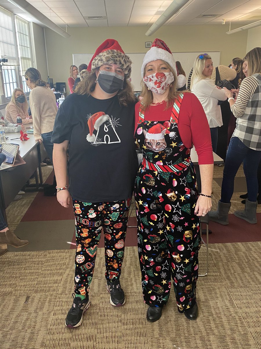 DrJ_knows15's tweet photo. Celebrating @AppoHigh dynamic duo school psychologists.  Recently honored by @dasponline during National School Psych Week Way to represent! ❤️#ΑppoShine #NSPW https://t.co/rqurY8bd2C