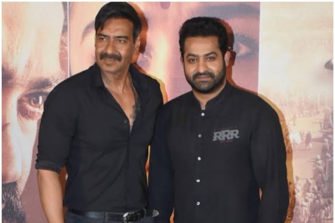 G7Times's tweet photo. The #RRR team at the trailer launch Smiling face with heart-shaped eyesSmiling face with heart-shaped eyes

#SSRajamouli #JRNTR #AliaBhatt #AjayDevgn  #RRRMovieTrailer #RRRMovie #RRRTrailerDay #RRRMovie https://t.co/HAICmjky82