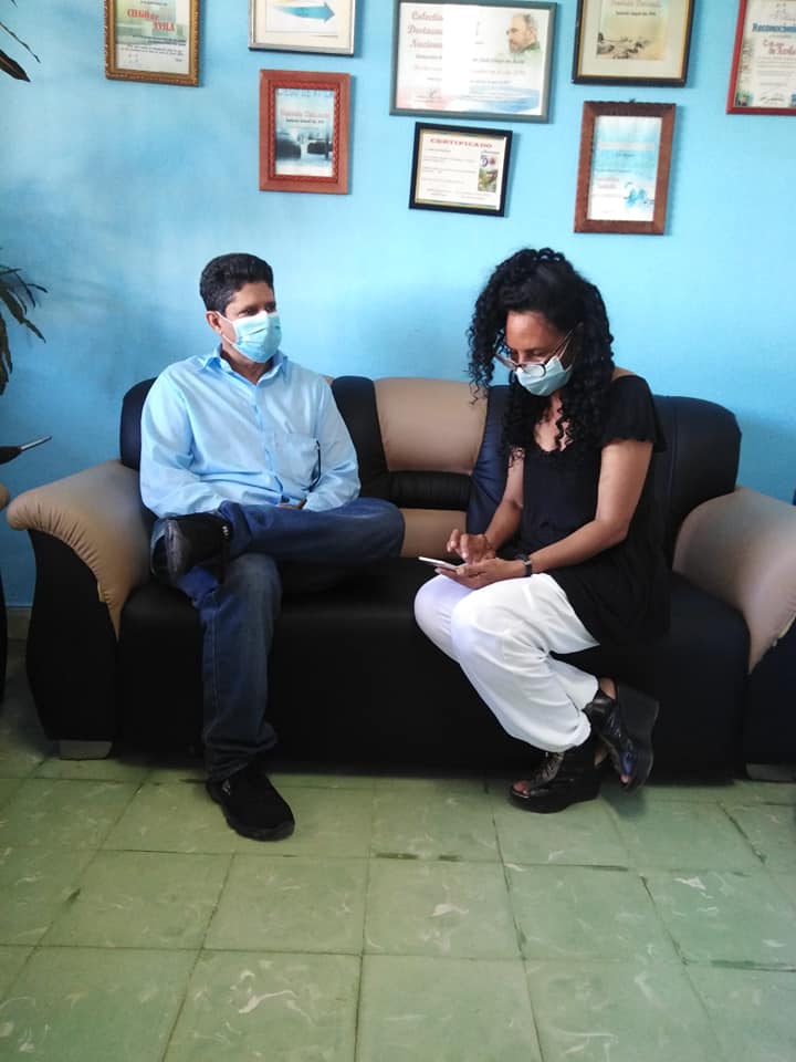 JovenClub2's tweet photo. Se realiza entrevista radial al Director Nacional de #JovenClubCuba para la radio de #CiegodeAvila, donde habló sobre la visita realizada a los municipios y la importancia de los proyectos comunitarios y proyecciones para el 2022 #JovenClubTeConecta #CubaInformatiza https://t.co/18vYl9S081