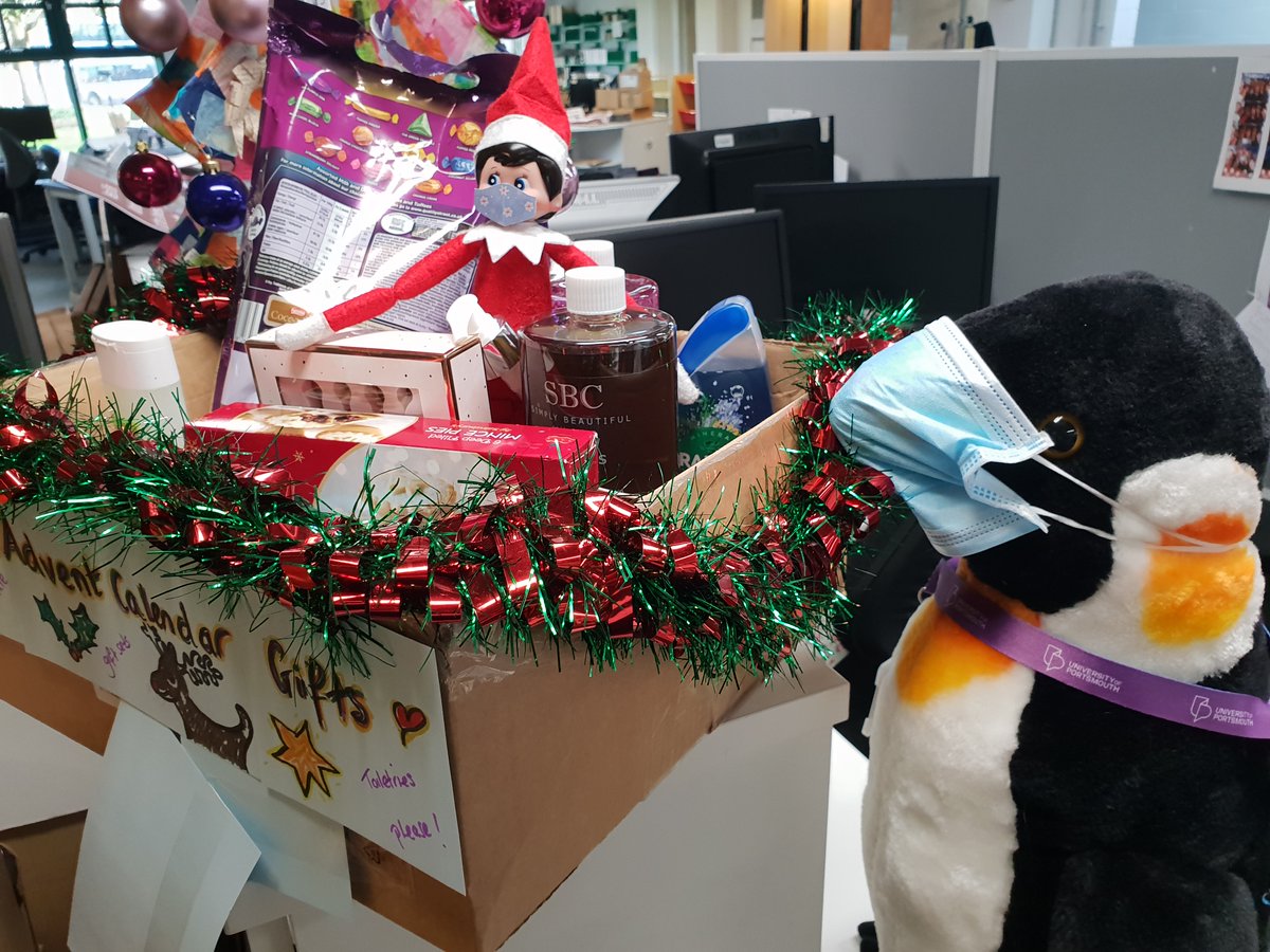 UoPLibrary Penguin tweet media