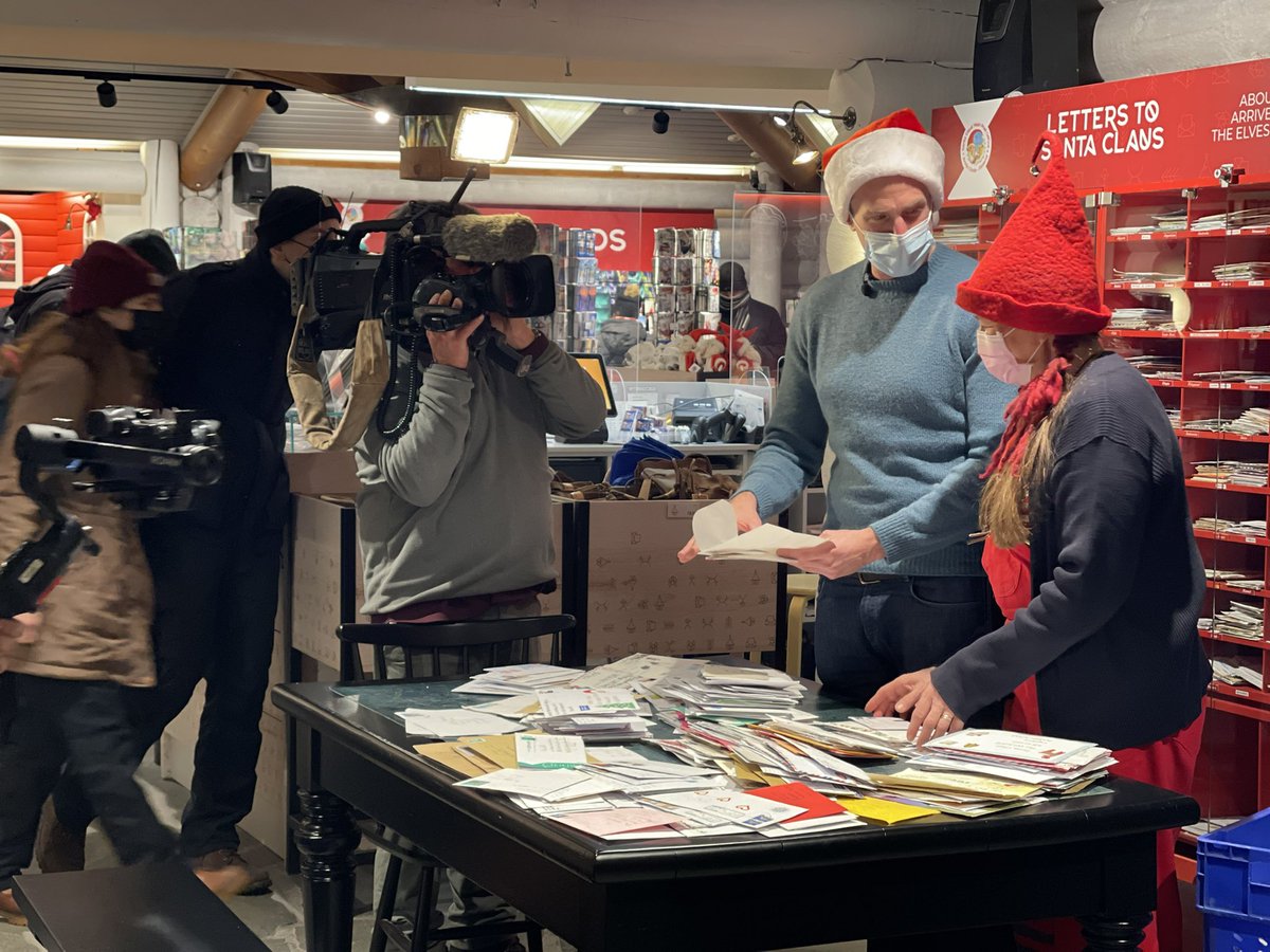 JGTunison's tweet photo. Thanks @MattMcBradley and @TODAYshow - Sophia and the rest of our family were thrilled to meet you (and Santa, of course) in Rovaniemi! https://t.co/pU9MgoTCwJ