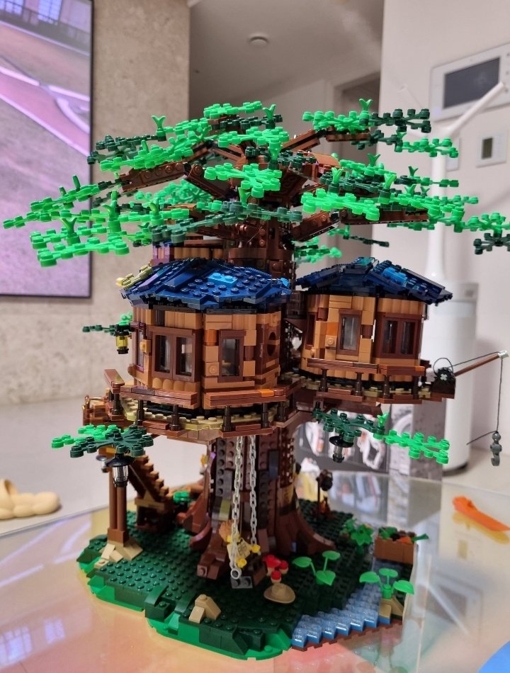 JeongyeonUnion's tweet photo. Jeongyeon already finished the lego set that was given to her as a birthday gift 😆

#JEONGYEON  #정연 #ジョンヨン #俞定延 #TWICE @JYPETWICE https://t.co/i3hSOFpkgs