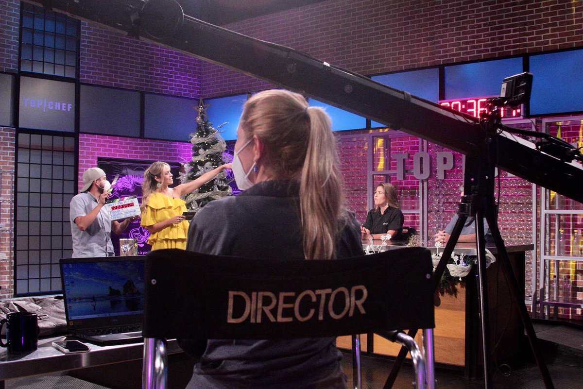 topcheftcs's tweet photo. Detrás de un gran programa hay un gran equipo trabajando para llevarles la mejor experiencia hasta sus hogares 🔥
Les compartimos algunas fotografías de nuestro backstage 🙌🏼✨
.
.
.
#equipodeproducción #topcheftcs #topchefestrellas #topchefelsalvador https://t.co/fpUFJxhWxL