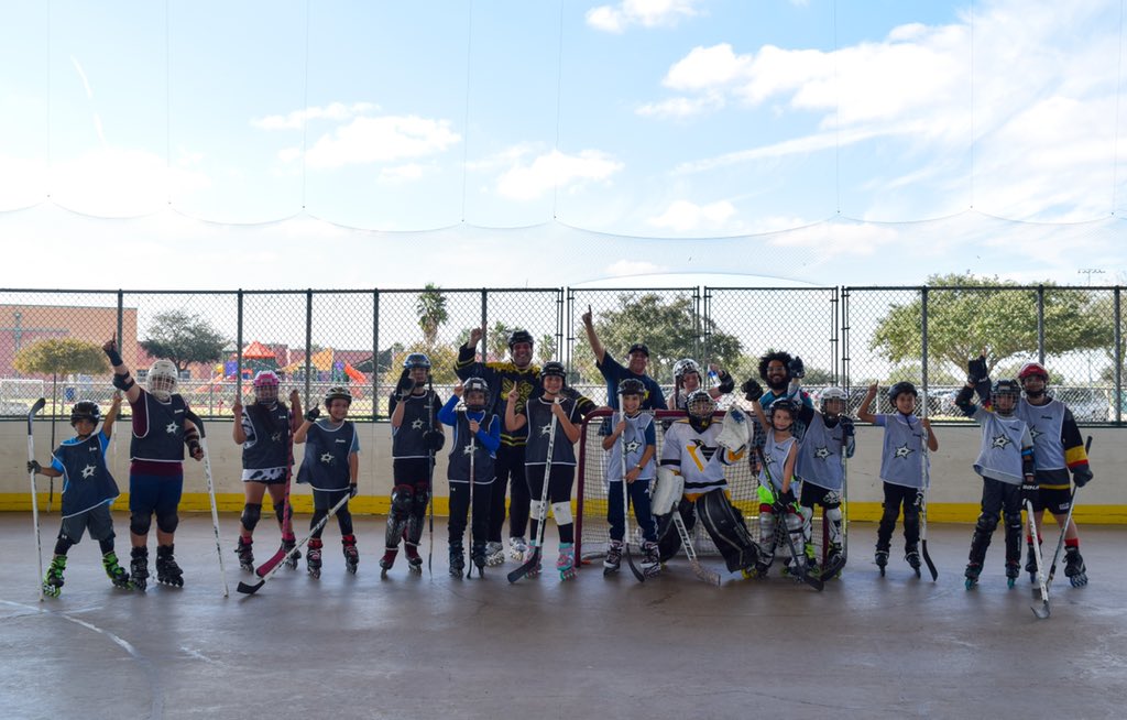 RGVRoller's tweet photo. It’s incredible to see the growth from the ground up. Hockey is more fun when everyone can play and it’s our mission to ensure hockey is for everyone🏒❤️
@mcallenparks thanks for allowing us to host and for the incredible facility
#BattleOnTheBorderCup2021
#RGVRoller #RGV https://t.co/QnPXKGKrK5