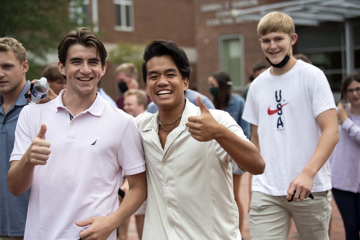 washcoll's tweet photo. Happy last day of classes #GooseNation! #andthatsawrap #finalsherewecome #washcoll #almostdone https://t.co/eAXX4p539Q