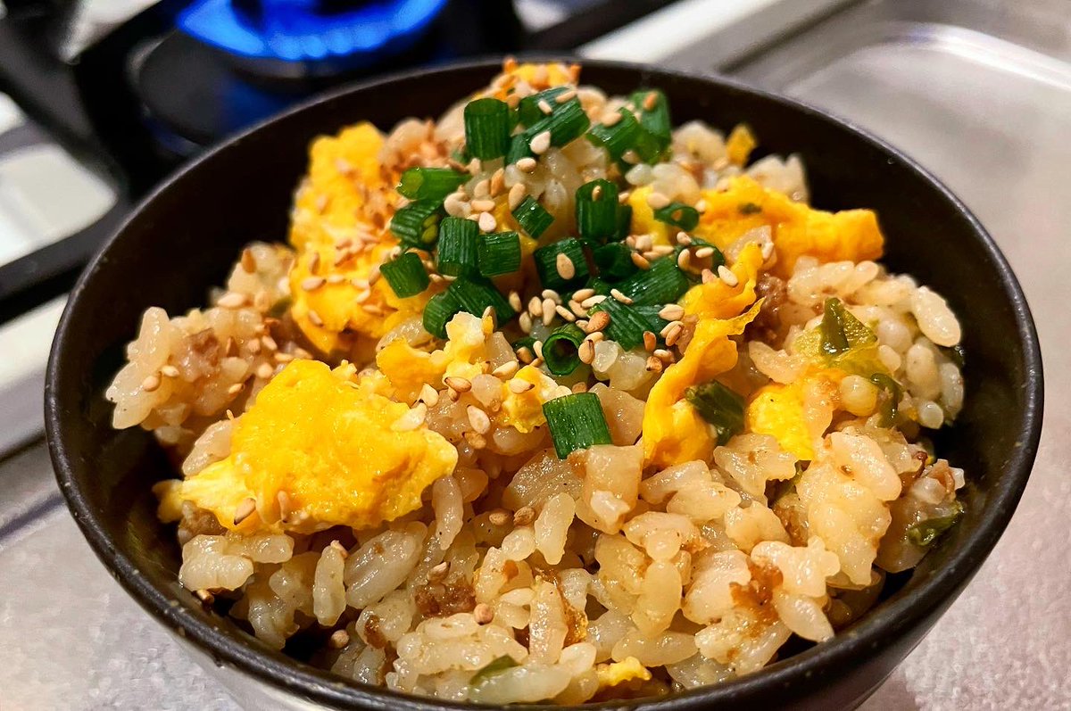 ha87prv's tweet photo. #炒飯
#エノキの長葱のコンソメスープ
#トマトと胡瓜のゴマ和え
#餃子
#晩ごはん

.

#料理 #私料理 #手料理 #自炊 #料理記録 #ごはん記録 #オリジナルレシピ #定食記録 #晩ごはん #おうちごはん #おうち時間 #おうち居酒屋 #ディナー #晩酌 #おつまみ #つまみ飯 #料理好きな人と繋がりたい #餃子定食 https://t.co/laibgkCxwP