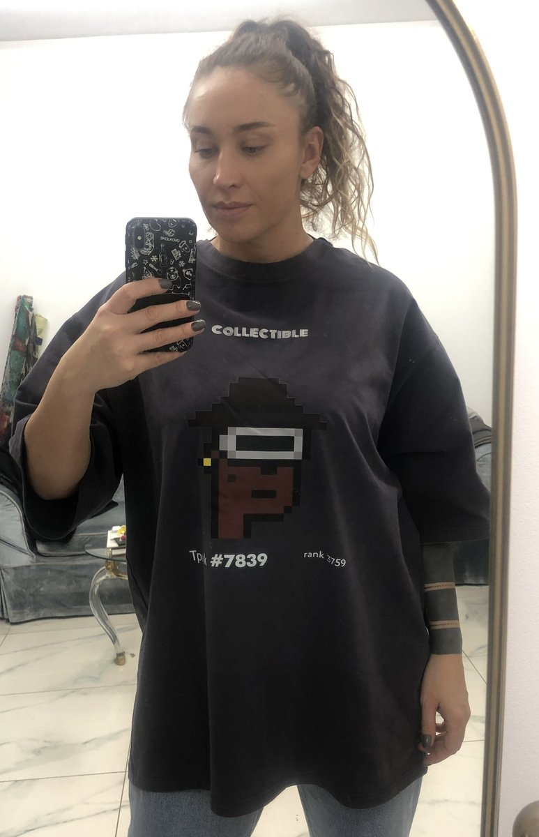 YBlinkova's tweet photo. @Hpalsbo2 @Tpunks_official @Tronfoundation @apenftorg 😉 https://t.co/Q8KK7Kmk4Q