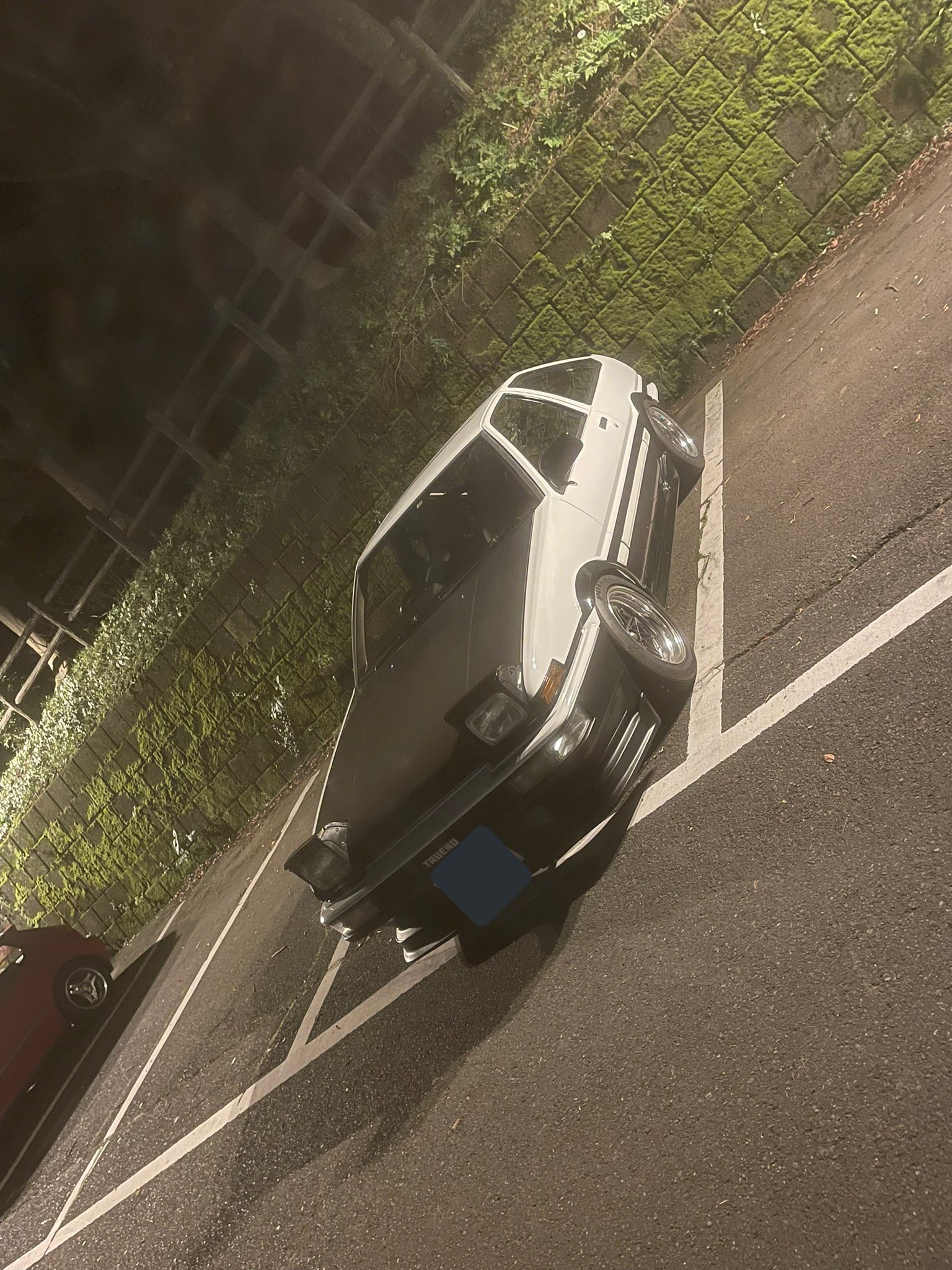 Ae86乗り 小さい頃 家にあったイニシャルdのビデオを見てなんだこのかっこいい 車はってなって 絶対俺も乗るってなったきっかけがイニシャルd リアルで速過ぎて惚れちゃったのが このトレノ 影響を受けた車 T Co Vspyvvtng5 Twitter