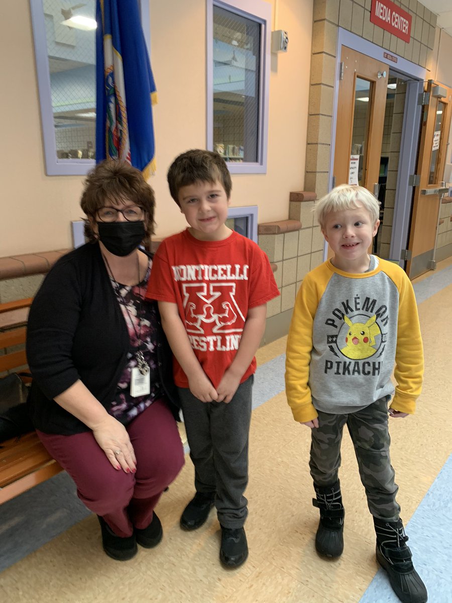 Thanks Mrs. Michaelis for all you do at LME!! We are lucky to have her!! @LME_Principal <a href="/edmnmonti/">edmnmonticello</a>