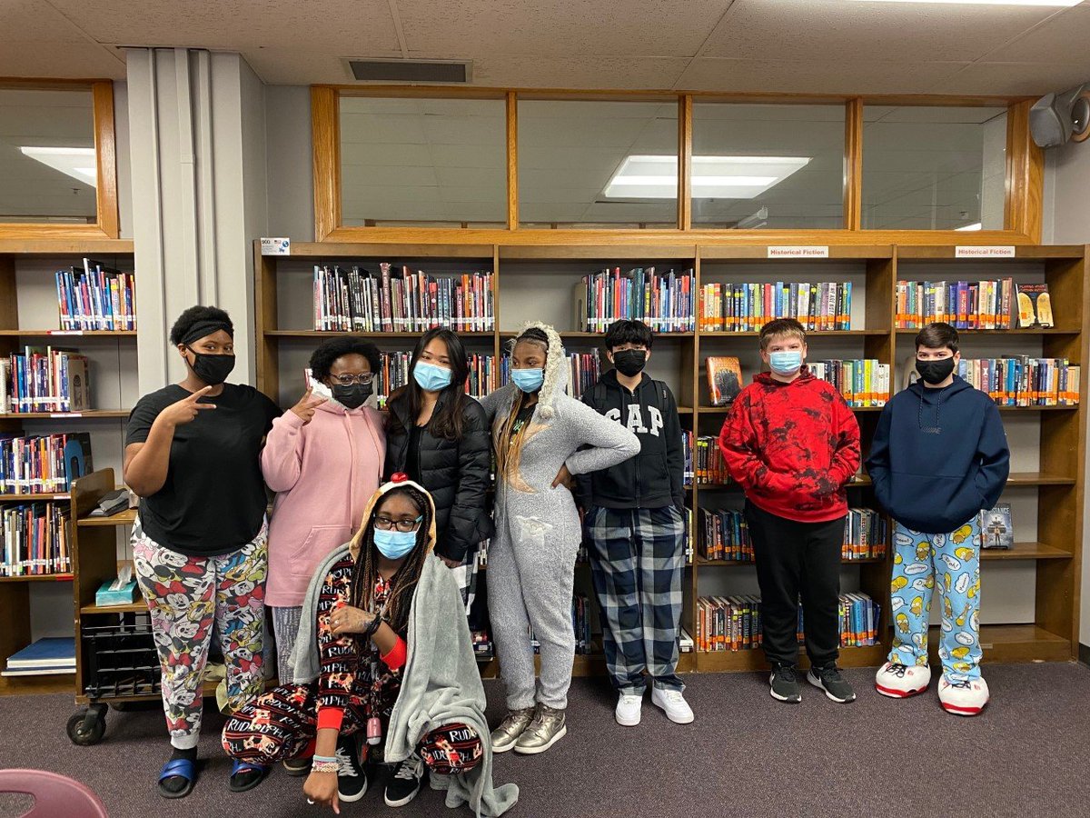 OPS_Morton's tweet photo. Several Advisory groups showing their "Snow Day" spirit by wearing their PJ's. #PantherPride https://t.co/FfgaChKL02