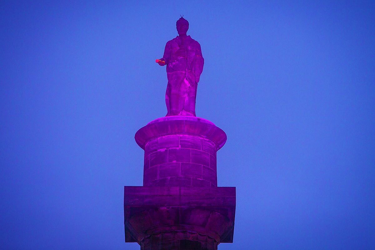 Robelighting's tweet photo. The Wilberforce Monument dedicated to leading 18th/19th century politician, philanthropist & anti-slavery campaigner William Wilberforce has been re-lit by Graham Roberts of @HPSSLtd using a design with #AnolisLighting #ArcPar 150 Zoom LED luminaires.
https://t.co/MS2E1jANh0 https://t.co/l0tgw1koSs