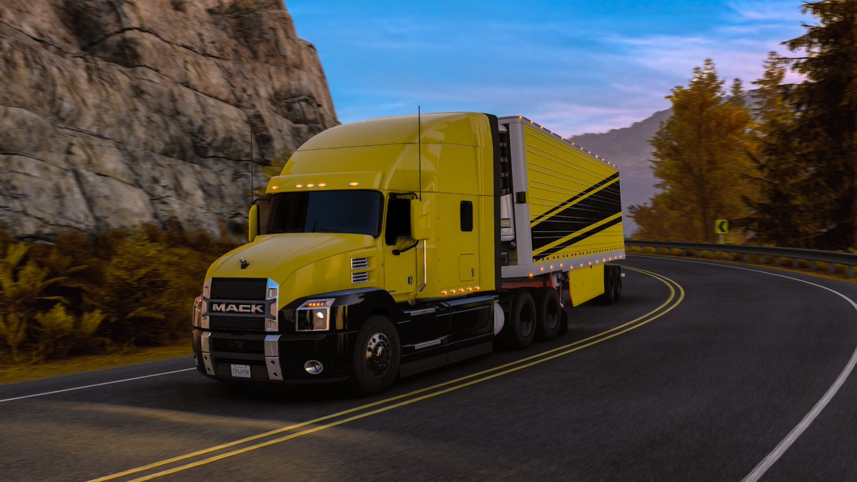 PriesLogistics's tweet photo. In these last days of Autumn, our driver Pompey went to explore the beautiful mountains in Port Angeles. 

It was worth every mile he drove just to admire that breathtaking landscape! https://t.co/C8kHtXUrNk