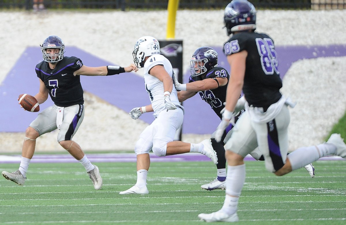 robreischel's tweet photo. Former @MoHoActivities QB @MeylorMaxie has had a long, strange college trip. Now, he has @UWWAthletics just 2 wins from a D3 title ... as our incomparable @Adam_Mertz describes.
https://t.co/wSTz755Mny https://t.co/bHD9JUE6Tz