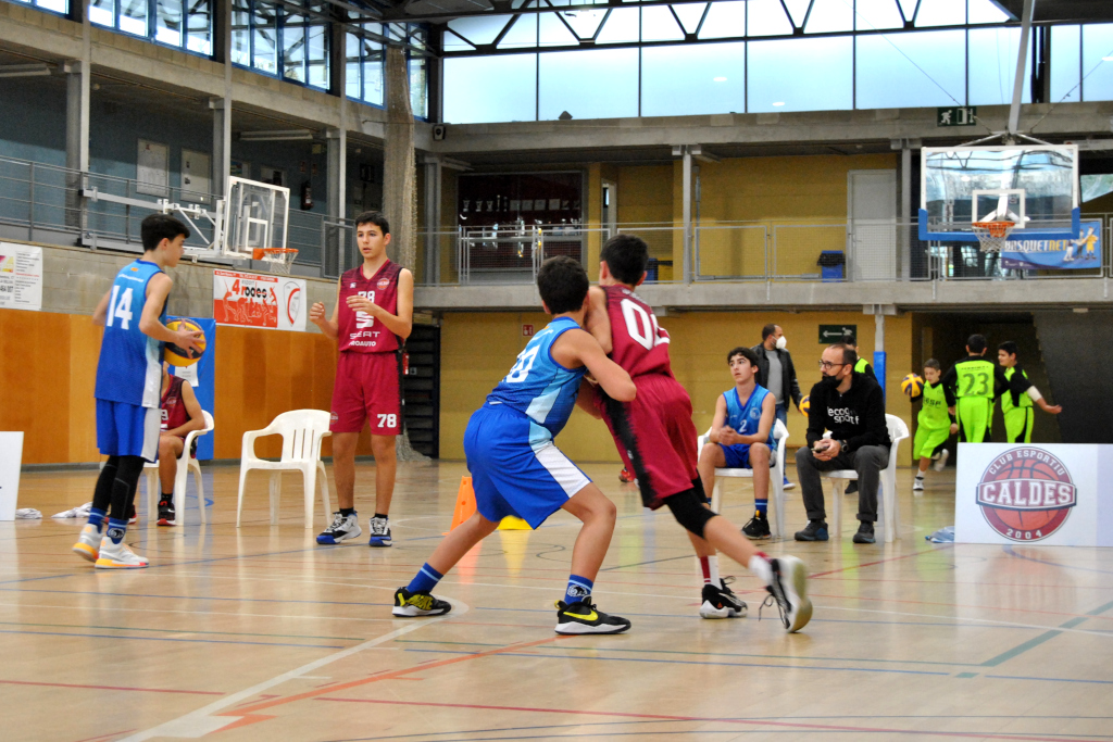 FCBQ's tweet photo. #3x3basquet🏀 / Històrica estrena dels primers Campionats de Catalunya 3×3

🆕 Tarragona, Barcelona, Martorell i Caldes de Malavella van ser les seus dels primers partits de la nova competició oficial de l'FCBQ.

📷 @Basquet9Barris i @cecaldes 

➡️ https://t.co/VoFvekdtq3 https://t.co/WuMqbqBV0K