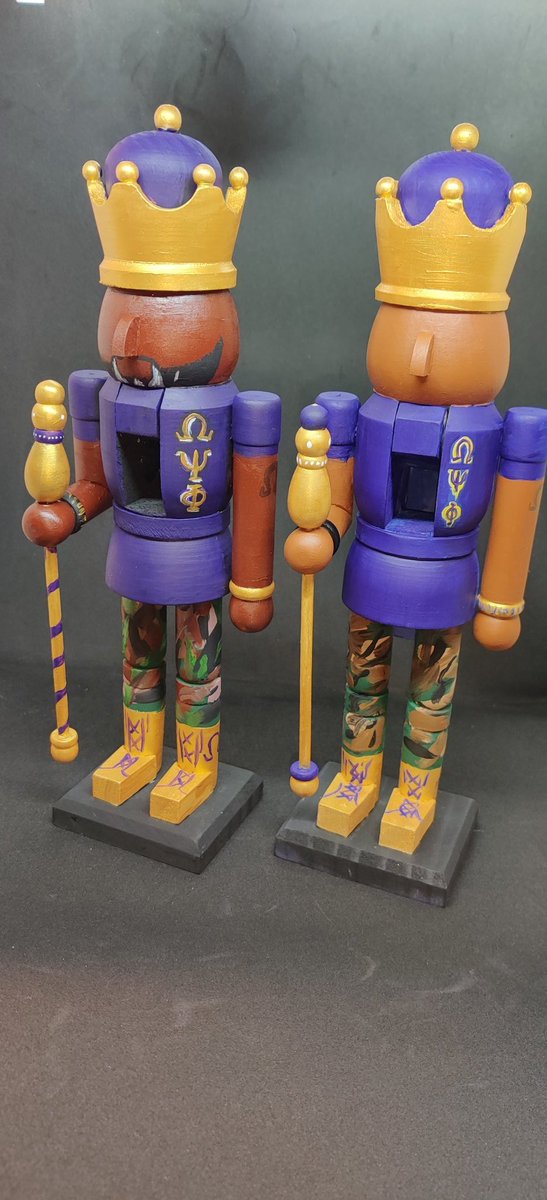 sd_russell's tweet photo. Custom Omega Psi Phi Nutcrackers. CUSTOM FOR LIFE. #OMEGAPSIPHI
#OMEGA https://t.co/kYnZWmqJ5p