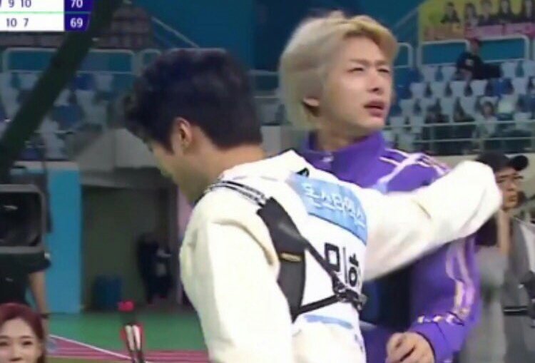alphahyuk's tweet photo. wait- hyungwon is the one who said the f word??? https://t.co/o5Xyej6X4V