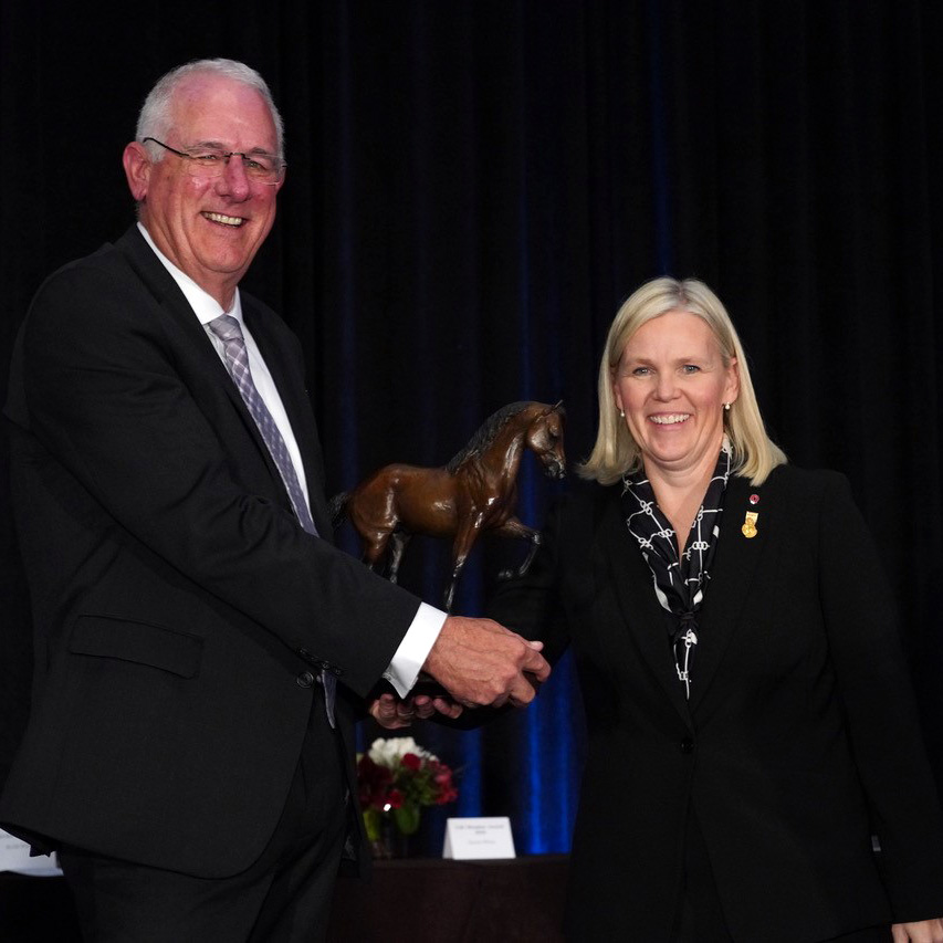 WCVMToday's tweet photo. Dr. Emma Read, a 1998 #WCVM graduate, is the new president of @AAEPHorseDocs. Read is associate dean for professional programs at @OSUVetCollege. Read more: https://t.co/jS2rR6kEGF 

@UsaskAlumni #equinepractice #AAEP https://t.co/jHBpnIIbP6
