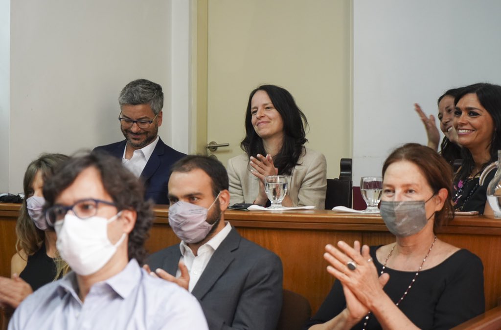 soledadmartinez's tweet photo. Acto de asunción de los concejales de @VivamosVL en el Concejo Deliberante.
¡Muchos éxitos a todos en su nueva función! 
Deseo que trabajemos juntos por los vecinos 💪🏼 https://t.co/vzjSx7uJFe