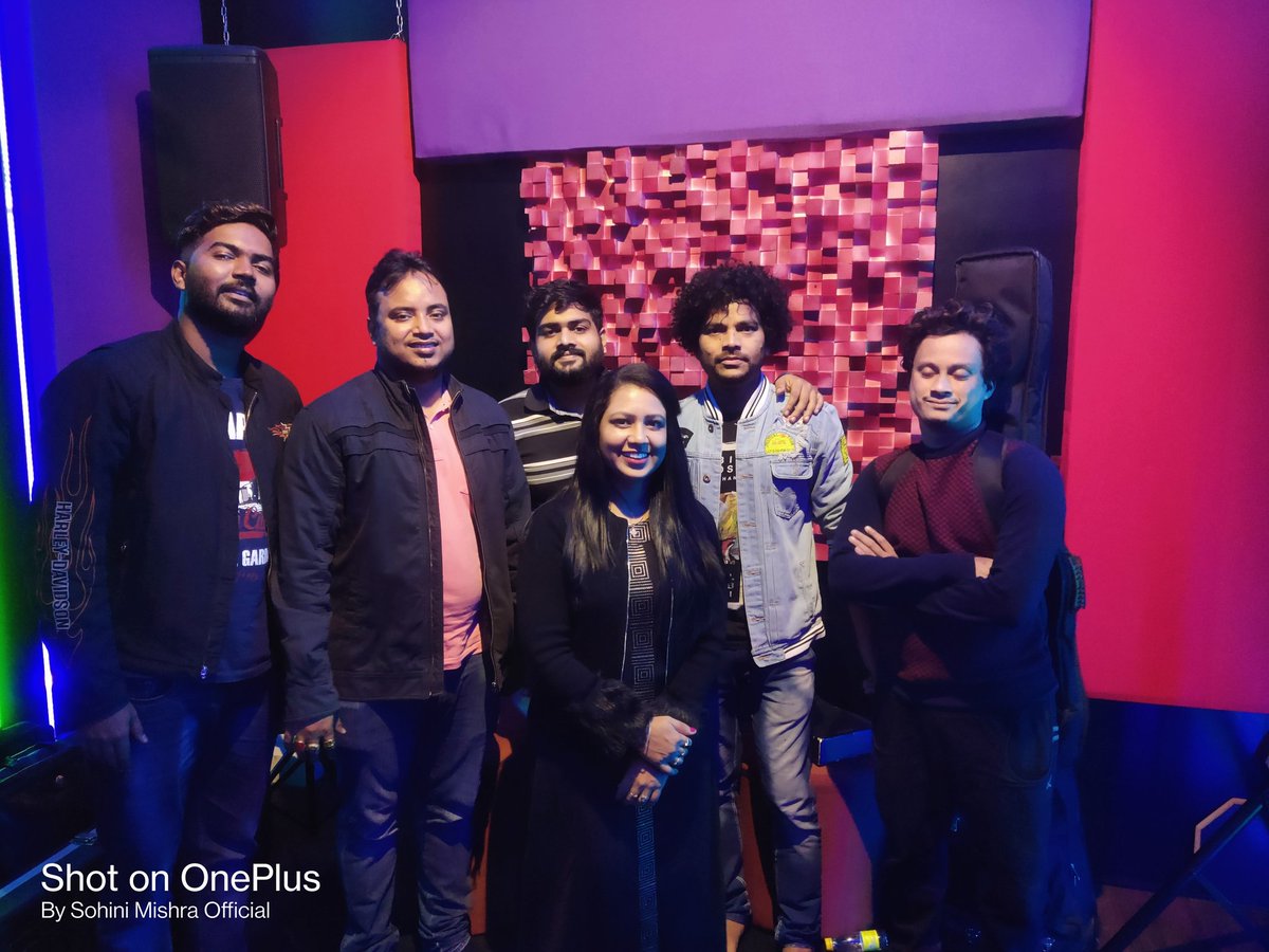 sohinimishra6's tweet photo. Today's superb #jammsession with "Rudrakhsh band" @Pune for our upcoming #event 
#corporategigs #corporateevents https://t.co/298is8FVhB