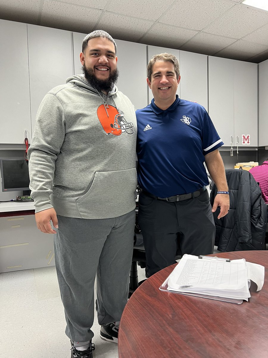 ZachIsGreat_'s tweet photo. @CoachJimJackson shoutout my guy for stopping by to check out the skeeters! #DFAM #SkeeterUp https://t.co/e61sNvfRPo