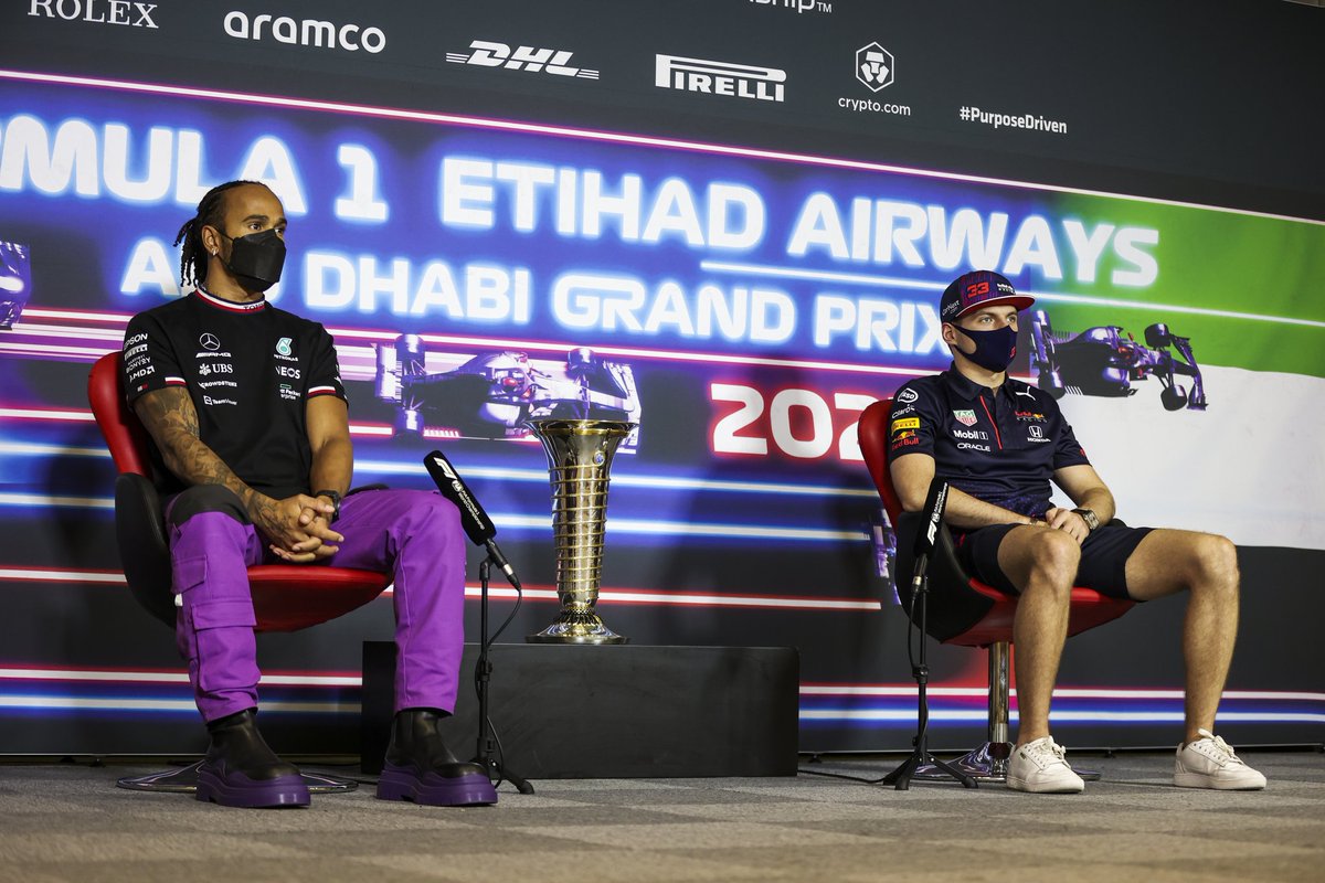 antoninvct's tweet photo. It's time... ⚔️ #AbuDhabiGP #F1 https://t.co/H0wtyzXy2e