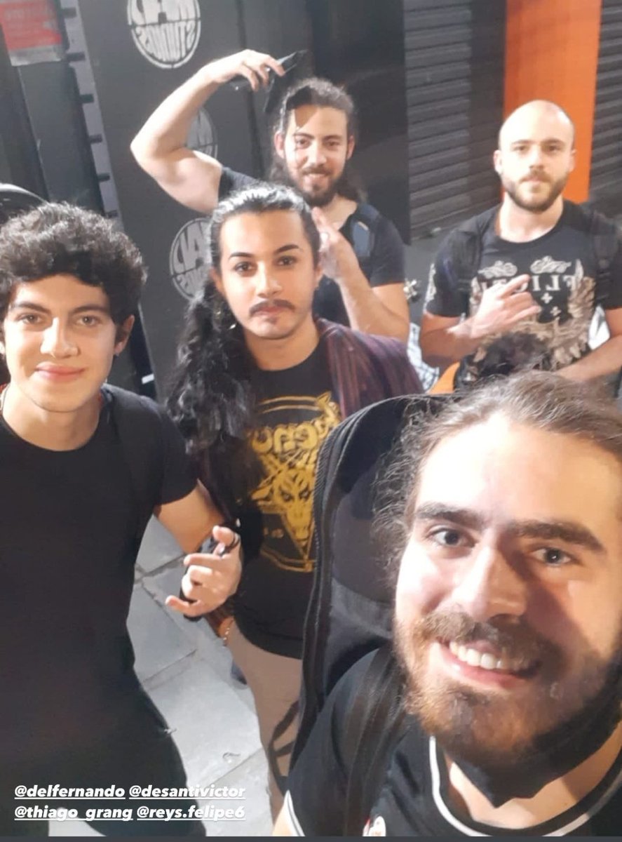 Ontem foi dia de ensaio na madrugada pq dormir é pros fracos 🔥💪