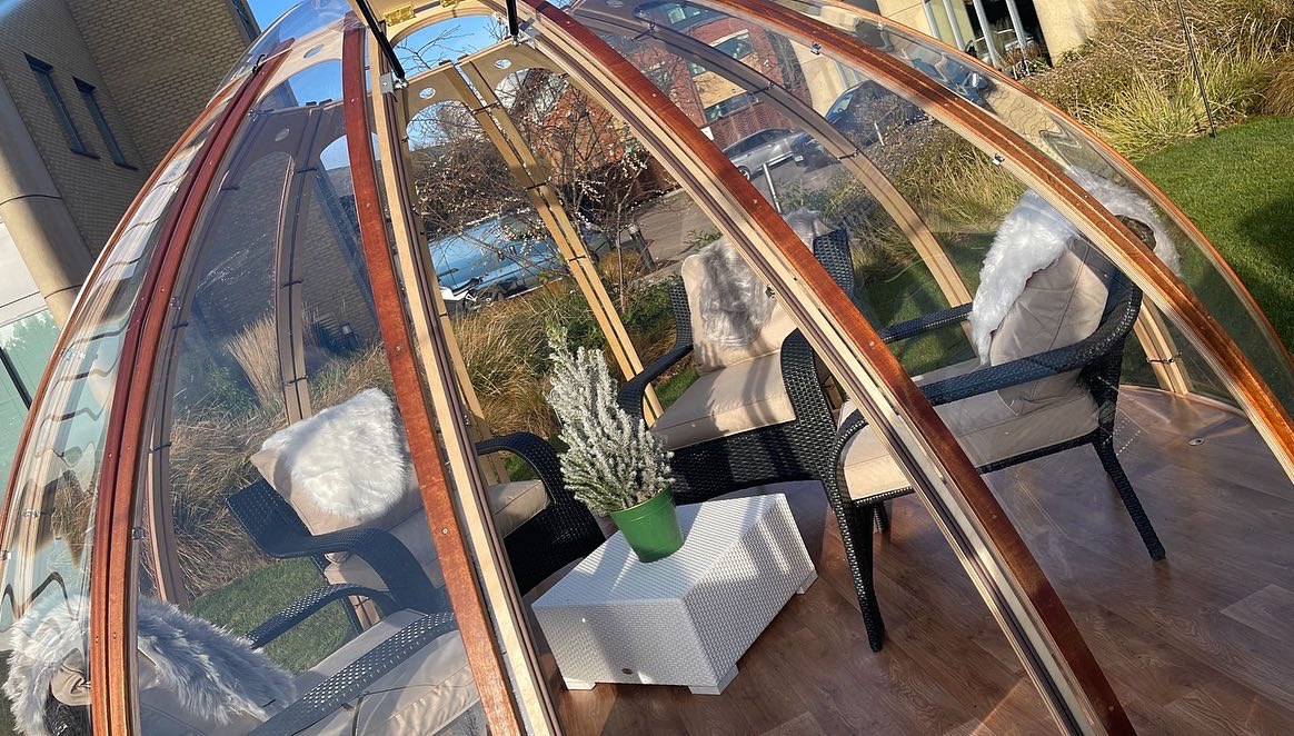 oxford_park's tweet photo. A special treat for our customers who still need to ‘work from work’. Heated cosy pods with Wi-Fi and games for that well needed lunch break or meeting #PodLife #ThankYou #ScienceTechInnovation https://t.co/pSDjEFVYpb