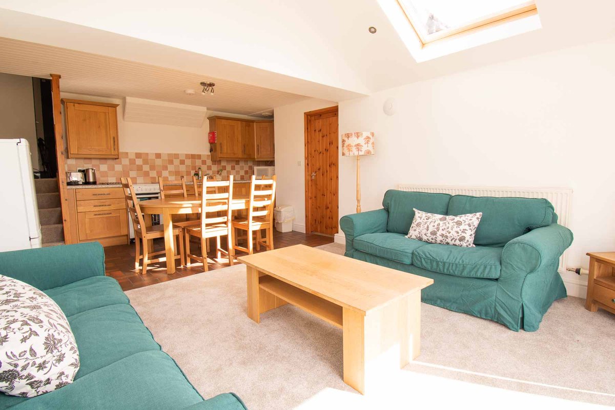 WeAcceptPets's tweet photo. Perfect for families, couples, groups, pets or those travelling alone @longbyres cater for everyone. There are 6-holiday cottages that all benefit from fantastic views.
https://t.co/mOV8PE4owU
#TalkinHead #Brampton #Carlisle #Cumbria #HolidayCottages #PetFriendly #FamilyFriendly https://t.co/RoCYLmbUiP