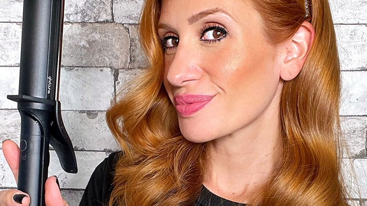 ghdspain's tweet photo. #ghdHairTutorials Este #ghdlook es la solución perfecta para cualquier cena o evento navideño✨. No te pierdas los tips de Patrizia Sánchez para conseguir unas ondas con un toque muy festivo 🎉.
#Tutorial Xmas Waves en Instagram: https://t.co/Rh6amQDvw5

#tutorialesghd #peinado https://t.co/K8vcZW0WAY