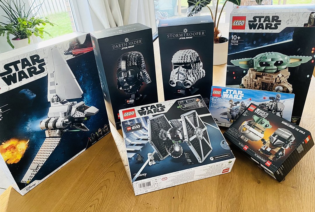 dewlanna's tweet photo. Dus, belofte maakt schuld, IK MAG LEGO UITDELEN! 
En dankzij de mensen van BUFFL vallen er wel ZEVEN dozen te rapen.
Het enige wat je moet doen is via onderstaande link hun app downloaden. Zeker doen als je wil winnen!

RT = nooit meer op blokjes trappen.

https://t.co/uIKcbQk388 https://t.co/cDQKQuH17b