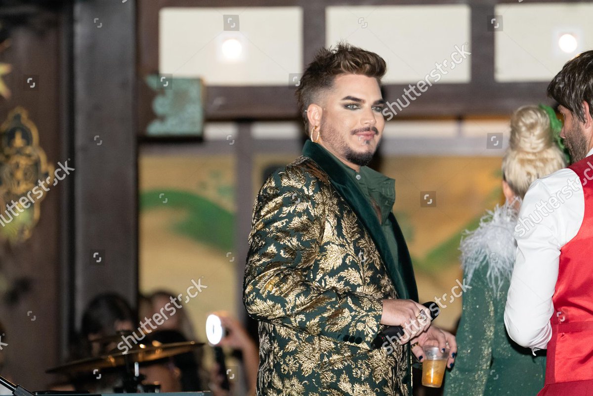 4Gelly's tweet photo. PRO PHOTOS/ @adamlambert at the charity event 
'Toys for tots" last night! 
🤩🤩
https://t.co/LEawTqznvl https://t.co/ARR6df4qH3