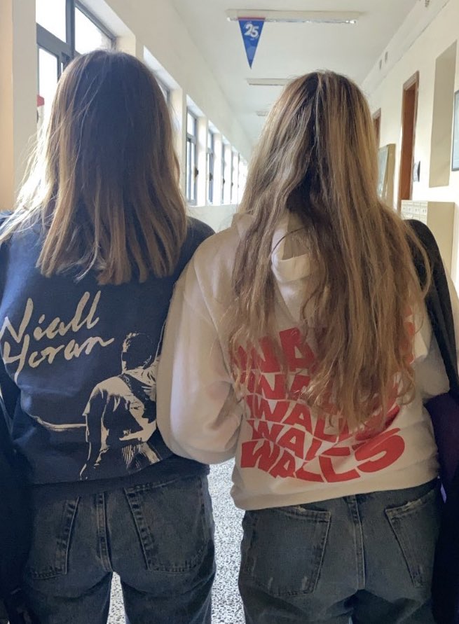 Madoreswalls's tweet photo. Get urself a directioner bestie #Walls #LouisTomlinson #OneDirection #NiallHoran https://t.co/ooF7zzCxuK