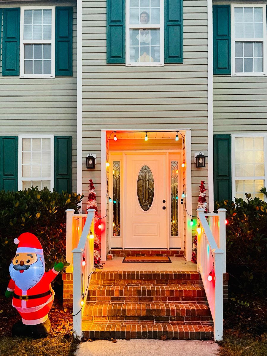 ProclaimInter's tweet image. An inside look at how some of the Proclaim team decorated for Christmas this year. 🎄