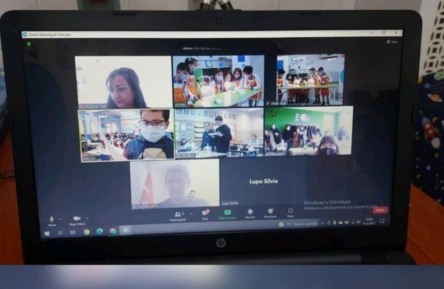 one_climate's tweet photo. Online meeting.
Experiment about Greenhouse effect  activity was success. Great teachers and students from Italy, Turkey, Poland and Spain. Well done!
Istituto Comprensivo Mazzarino diretto dalla DS prof. ssa Adriana Quattrocchi https://t.co/3rdWp1Zttl