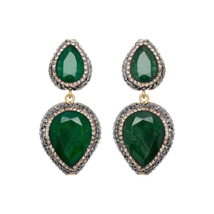 KateMCambridge's tweet photo. Yesterday Pippa Middleton Matthews wore @SoruJewellery earrings https://t.co/7ZsAFkqsdn, @thefoldlondon coat https://t.co/rNdyD4sxTQ, @emmylondonofficial Natasha clutch in black suede https://t.co/TX8FQuE0t5 💚 #pippamiddleton #pippamiddletonstyle https://t.co/xek3e9r6ND