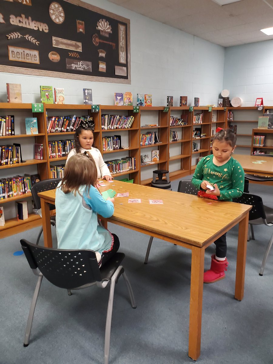 AkruseKruse's tweet photo. There was an old lady who swallowed a sleigh! Mrs. Beth Smiley makes sequencing and retelling a fun event! @SullCentral @bethsmiley5 https://t.co/IQsYs6xv7j