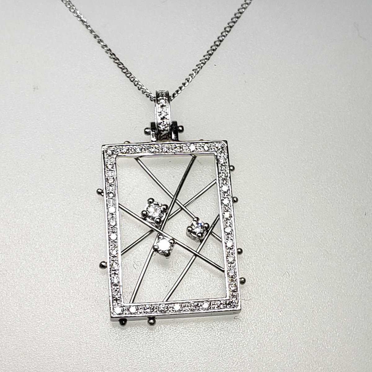 Diamond Pendants - 25% OFF!
Canadian Made! 
Round - 0.54ct tw diamonds, 14K, chain included - $3,095 less 25%
Rectangle - 0.47ct tw diamonds. 14K, chain included - $2,795 less 25%
#kwawesome #supportlocal #SupportSmallBusiness #waterloojewellers #fashion #picoftheday