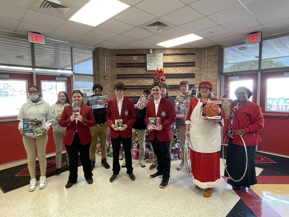 Citronelle Center for Advanced Technology is stuffing the bus with 267 toys this year! #StuffTheBus #LearningLeading <a href="/CitronelleT/">Citronelle Center for Advanced Technology</a>