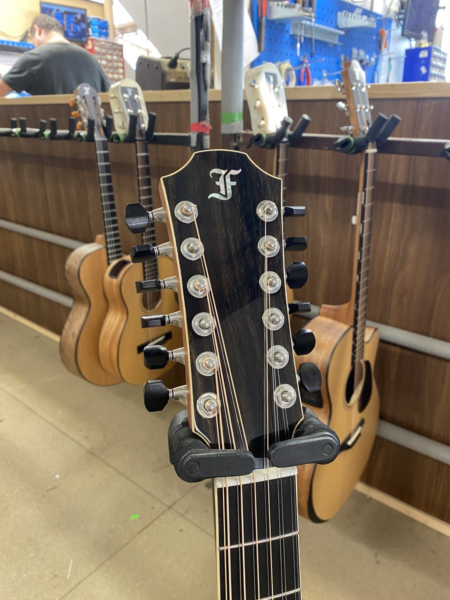 FurchGuitars's tweet photo. Orange series 🎸🎸 in Dreadnought shape.
Almost identical guitars except for 9 and 12 strings with different fingerboard inlays.
More about 🧡 series at https://t.co/kjdYtfjvAv
#furchguitars #acoustic #guitar #dreadnought #orangeseries https://t.co/W5BHrQ8YMh