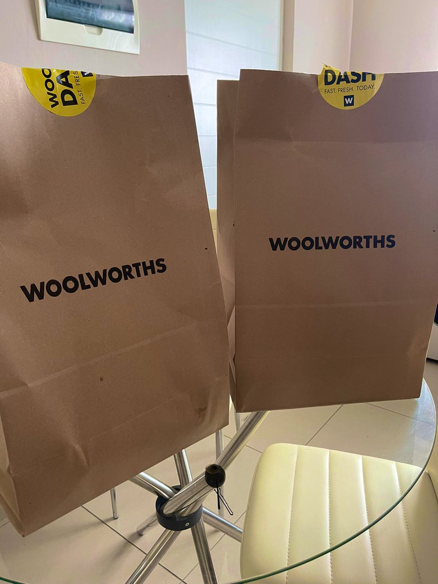 Belle_Fiore_'s tweet image. @Queen_Slee and I have been receiving such thoughtful essential and care packs since we got sick. Having people who genuinely care about you and your well-being in your life is top tier, I won’t lie 😭😭🥺🥺