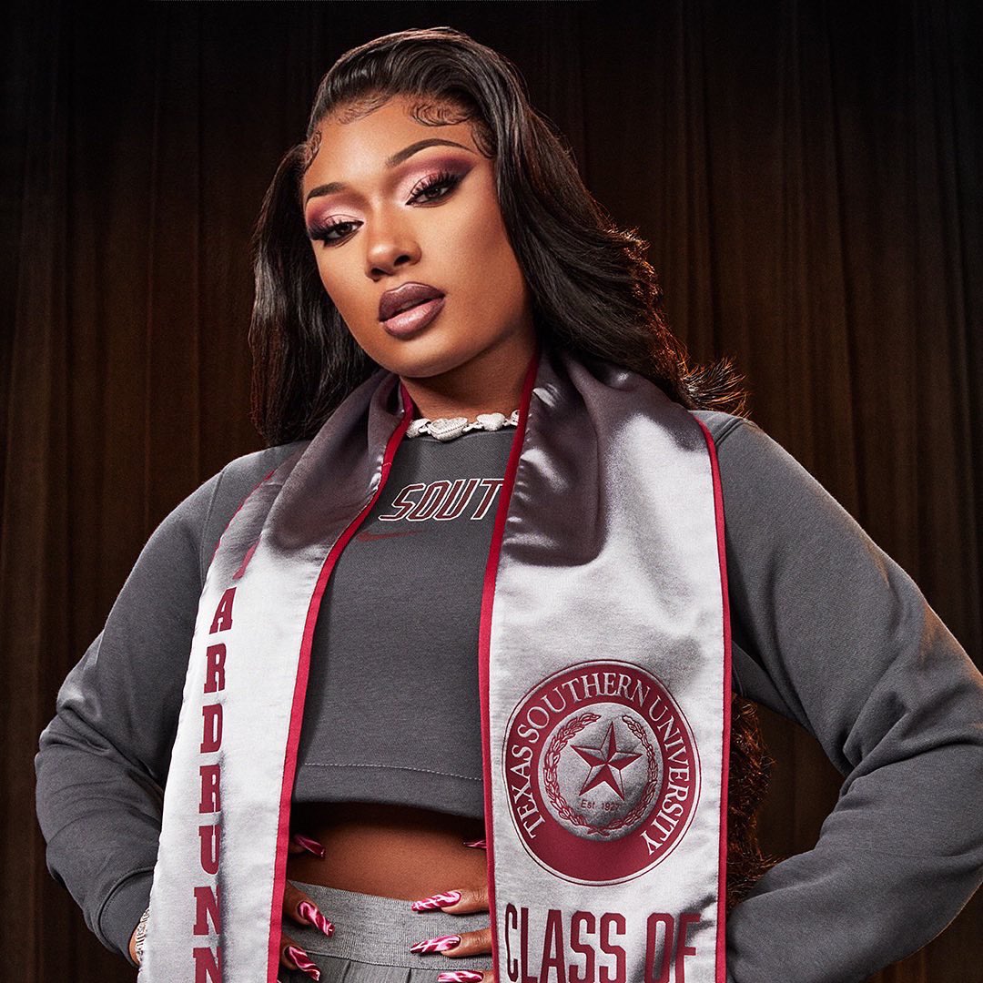 theestallion's tweet image. I’m officially a @Nike YARDRUNNER 😛 2 days until THEE GRADUATION