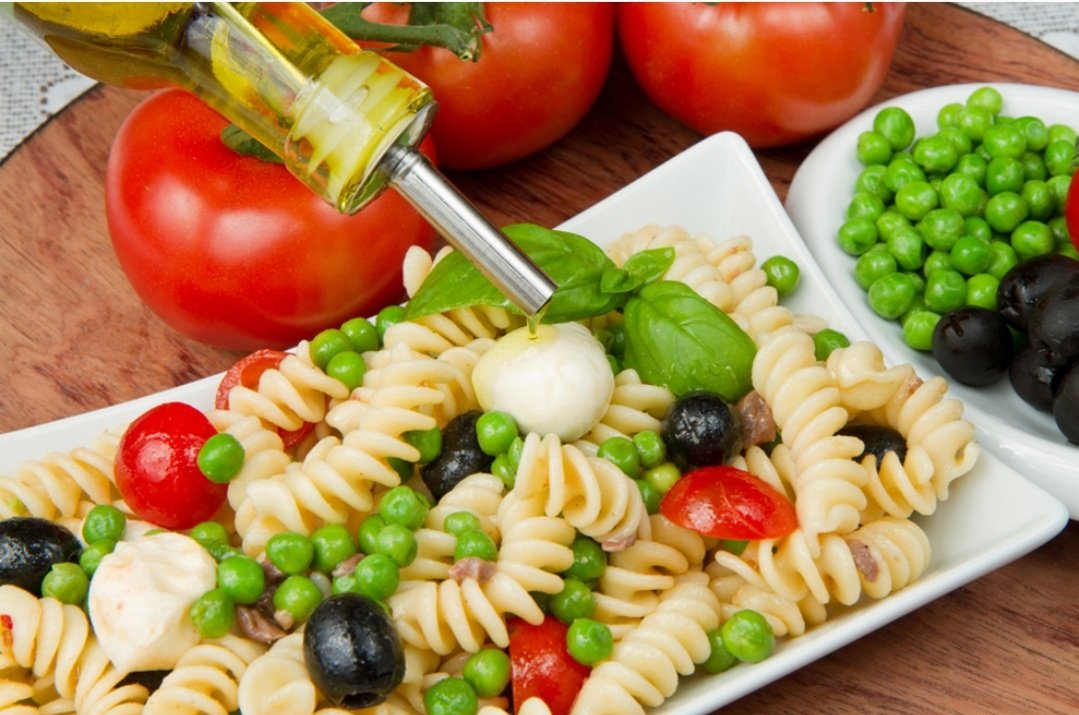 FoodmedDelivery's tweet photo. Doce restaurantes independientes con vocación exclusiva para delivery en una única cocina mediterranea.En un solo click en tu casa, oficina o donde tu quieras.
#gourmet
#delivery
#gastronomia
#Food 
#entucasa https://t.co/uZqLct2YFQ