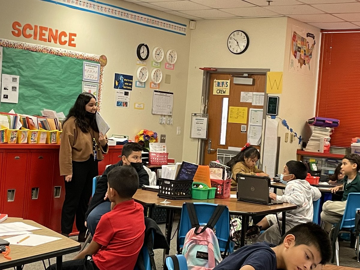 SEL with our awesome Student Champion - Ms. Perez!! <a href="/townleytorches/">TownleyTorchlighters</a> <a href="/_AnneClark/">Anne Clark</a> <a href="/KimRivera_AP/">Kim Rivera</a> <a href="/craft_tracey/">Tracey Craft</a>