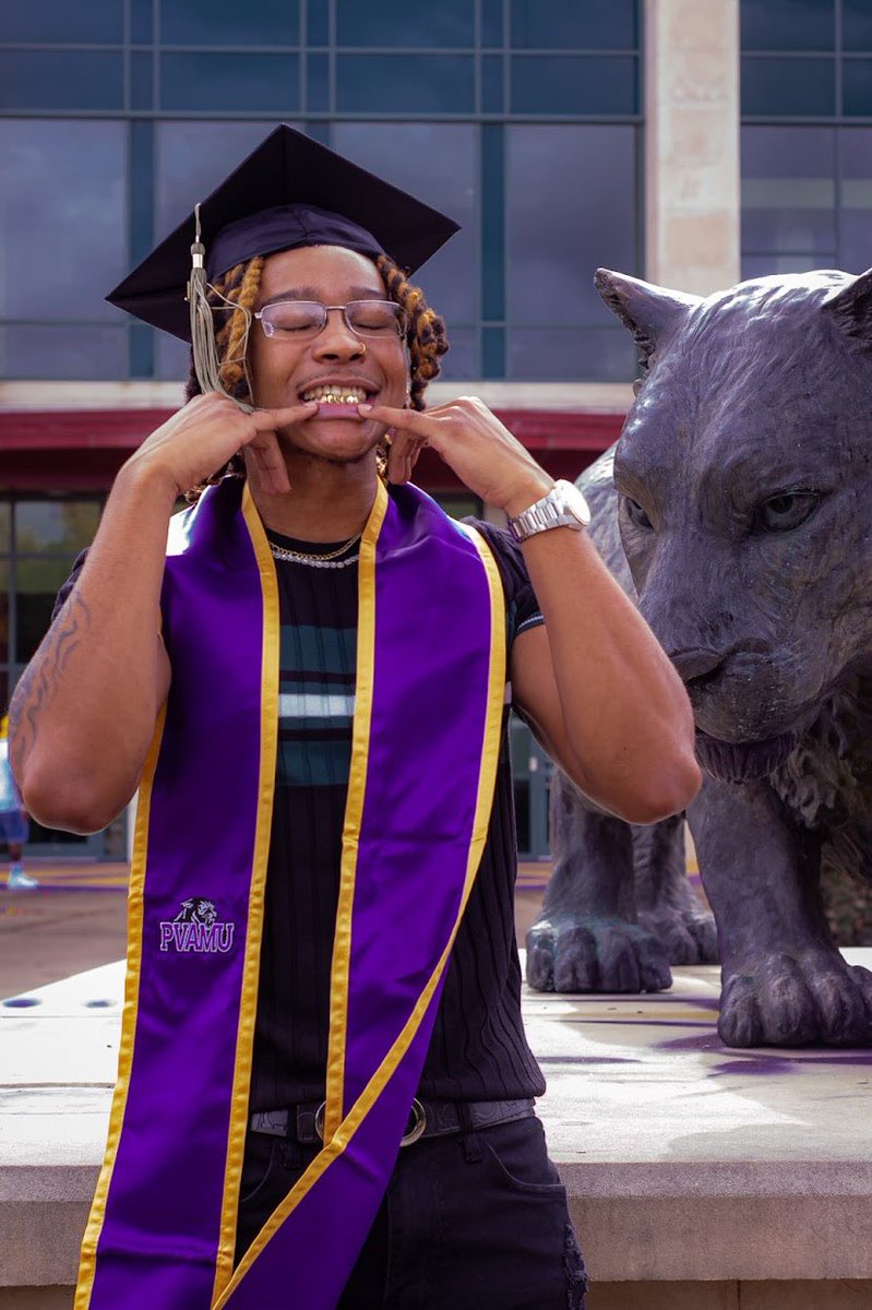 Geetheprodigy's tweet photo. “Raised my status &amp; broke all averages”    2 more days👨🏾‍🎓 #HBCUGrad https://t.co/k9ToUWNVXn