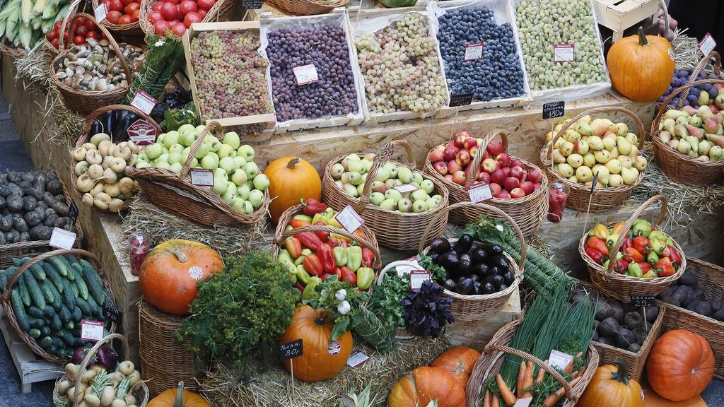 Сдерживать рост цен на продукты планируется за счет компенсаций затрат на корм для крупного рогатого скота, ограничения торговых надбавок, проведения сельхозярмарок и увеличения посевплощадей
#абфгруп #банкигрупп #bankigroup #abfgroup 
#юристы #юридическиеуслуги #москва #декабрь