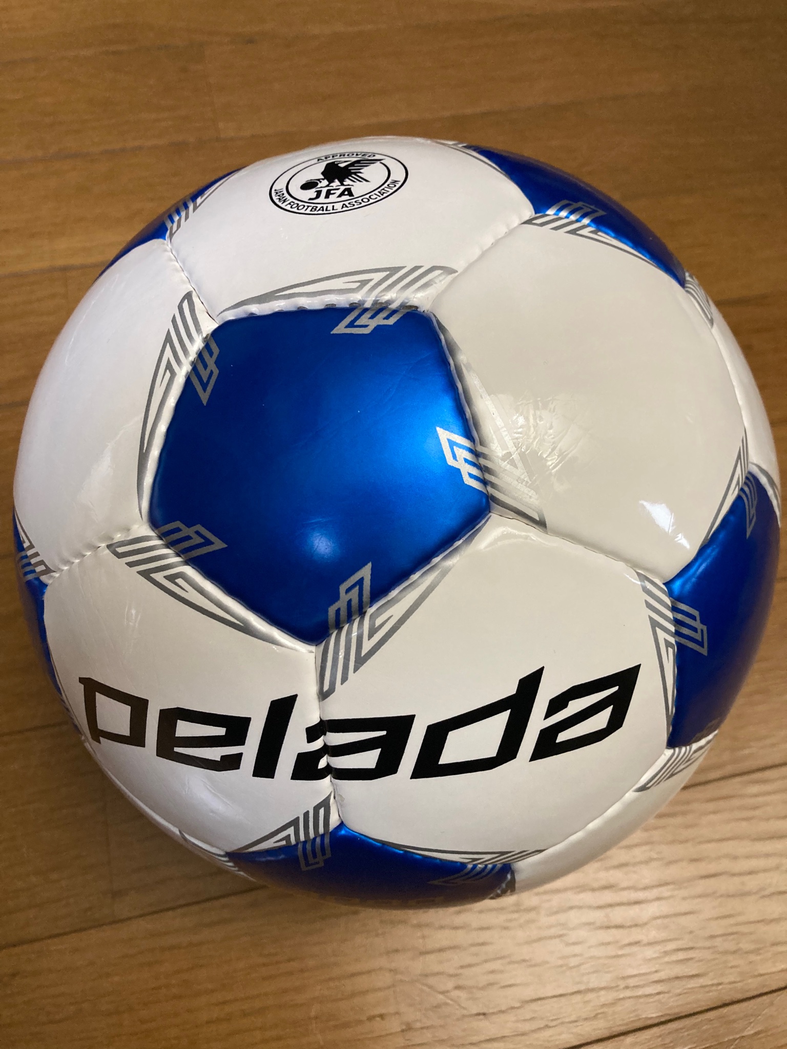 新島卓磨 サッカーボールを買ったよ サッカーボール ボール フットサルボールではない 5号球 サッカー Molten Sfida 検定球 安いボールだと劣化が早い ボールの種類によって若干蹴り心地が違う 正解が分からない 色んな種類を揃えようと思う 新島卓磨 サッカーボールを買ったよ サッカーボール ボール フットサルボールではない 5号球 サッカー Molten Sfida 検定球 安いボールだと劣化が早い ボールの種類によって若干蹴り心地が違う 正解が分からない 色んな種類を揃えようと思う