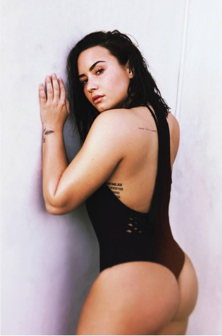 kas on X: "can we just take a minute to appreciate demi lovato's ass  https://t.co/s7mSziv92b" / X