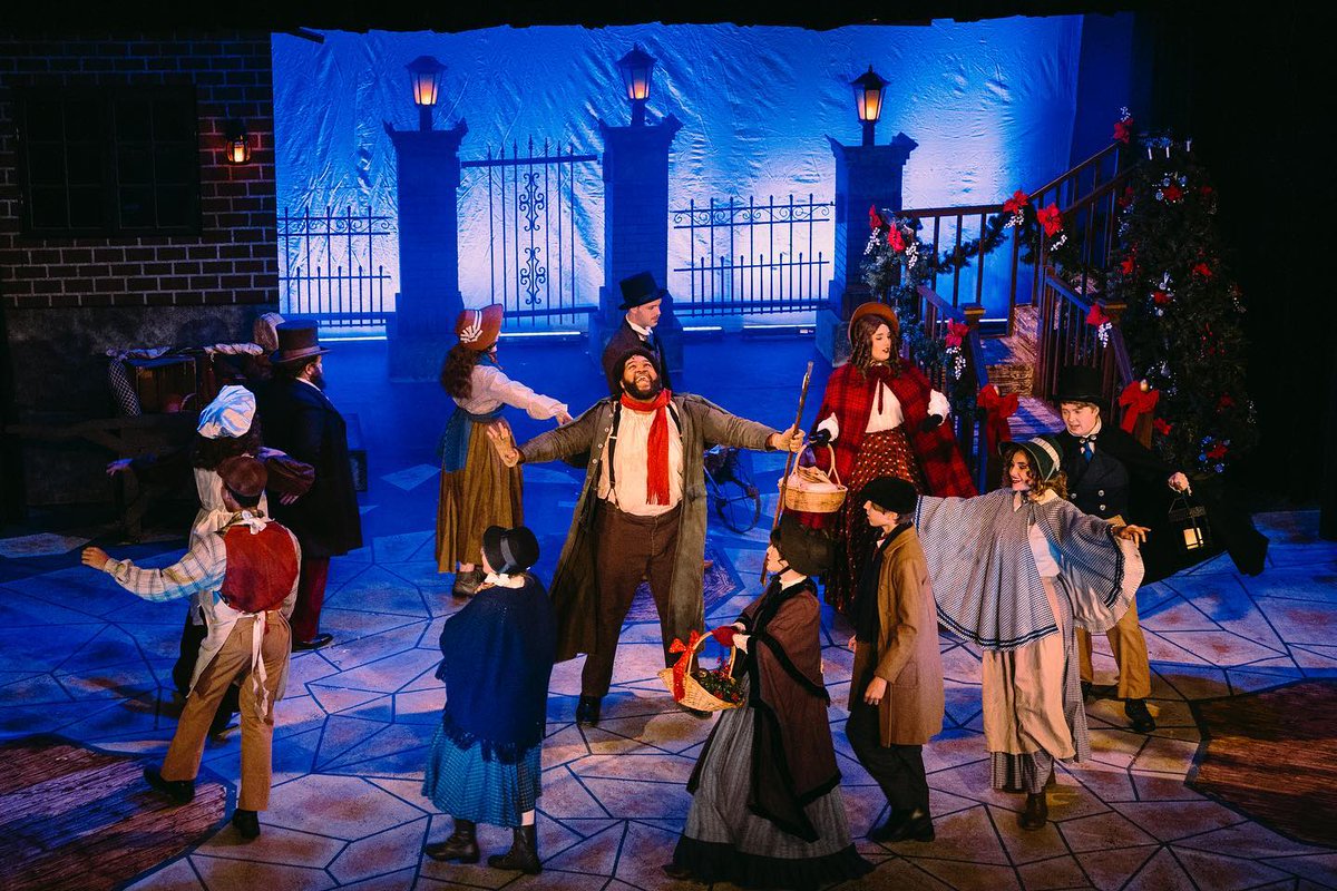 VNappanee's tweet photo. A Musical Christmas Carol is playing at the Round Barn Theatre through December 31 @thebarnsatnap ! Visit https://t.co/wtLqXiHuGd for tickets! #nappaneeindiana https://t.co/AZi8nX911s
