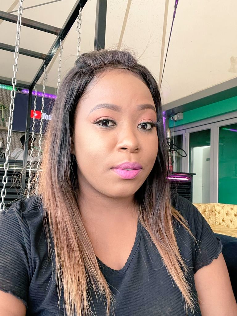 Luvlytdk's tweet photo. Out and about @Yemitekitchen https://t.co/7OCJgf8Ik3