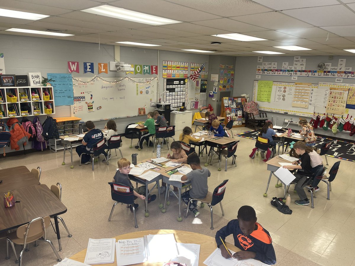 These hard working, smart, amazing first graders are writing some of best sentences and paragraphs. They are on fire today! 🔥 #bynumsbunch